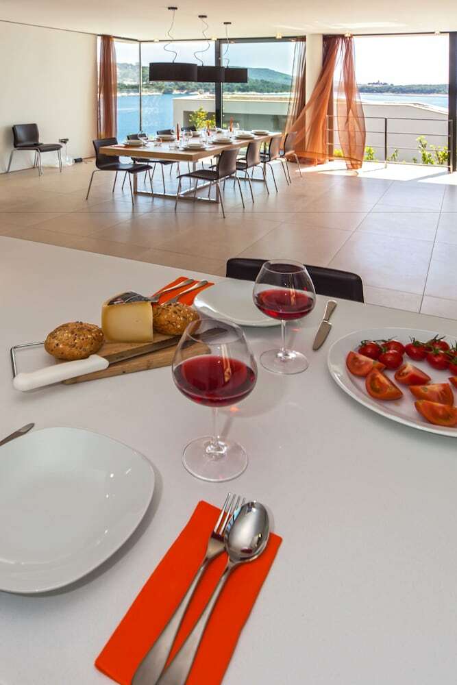 Aparthotel Golden Rays Luxury Villas