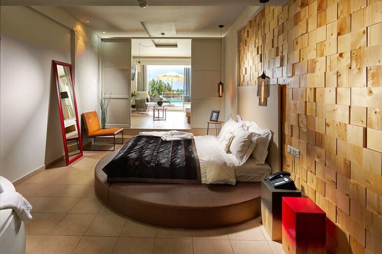 Hotel Blue Dream Palace Tripiti Resort
