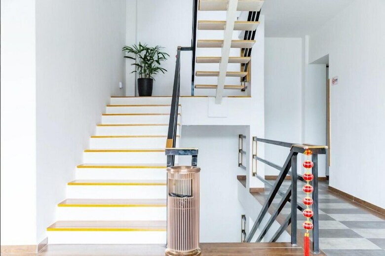 Z-up Boutique Hotel