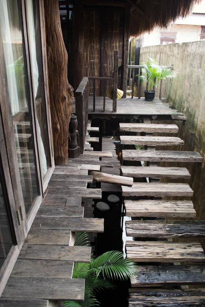 Villa Rustic Hut In Seminyak Bali
