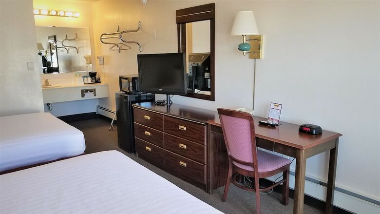 Motel 8 Laramie