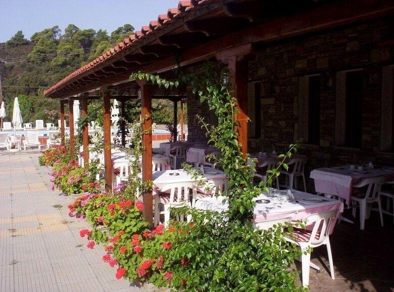 Azapiko Blue Sea Hotel