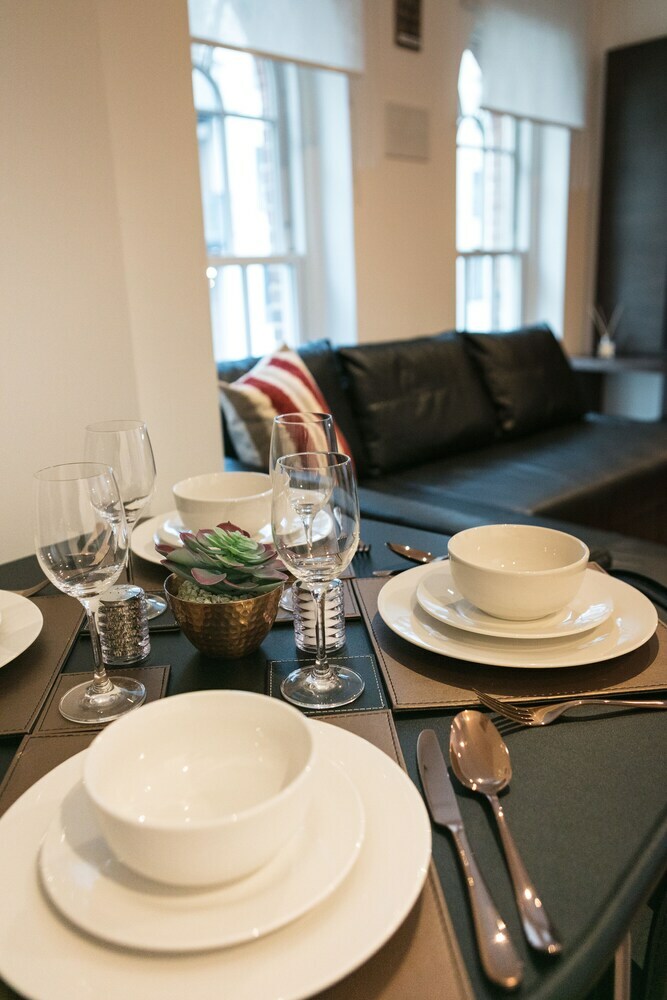 Cdp Apartments - 104 King Charles