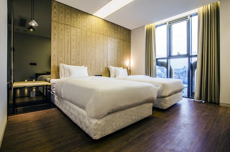 Hotel The Designers Premier Kondae