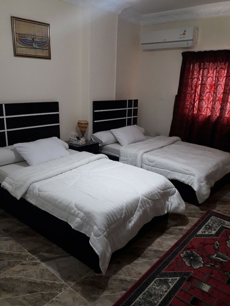 Bed & Breakfast Makadi Pyramids View