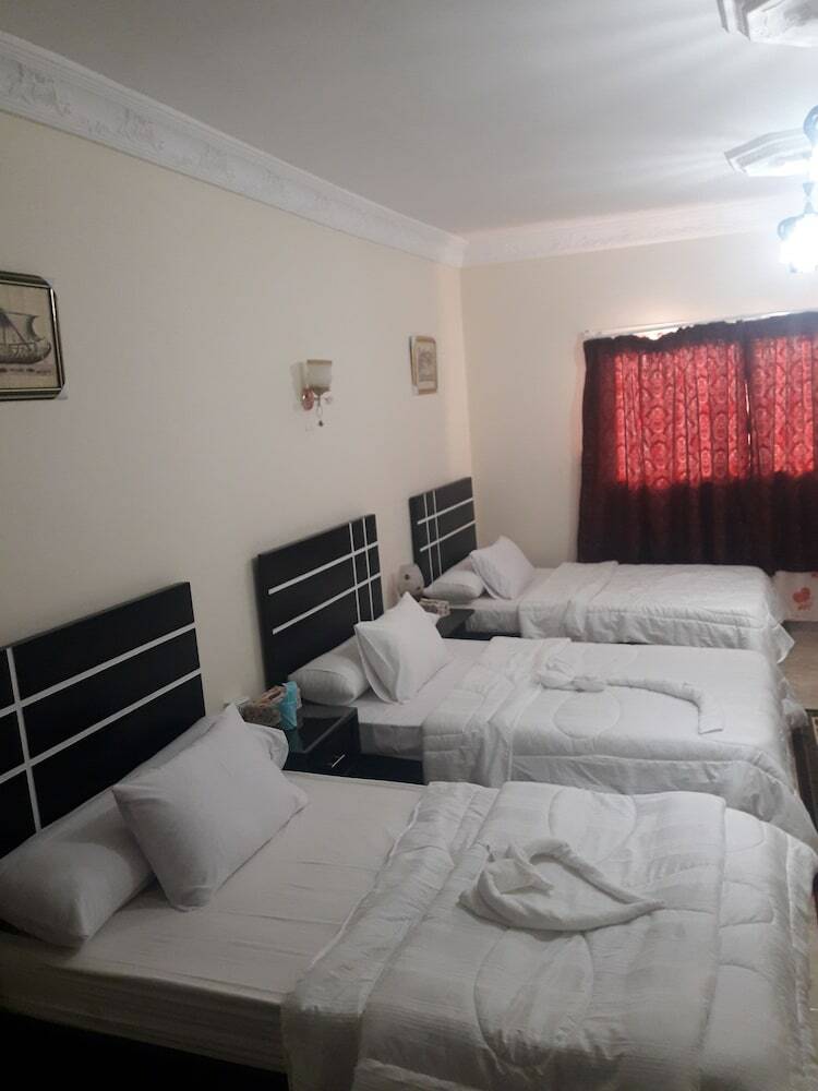 Bed & Breakfast Makadi Pyramids View