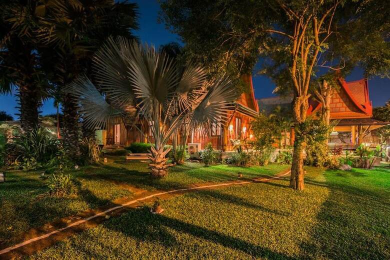 Hotel Leela House