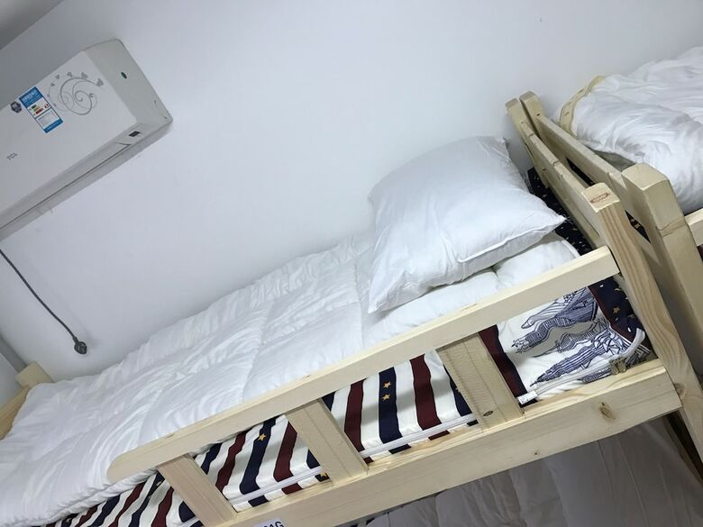 Hostal Enjoy International Youth Hostel