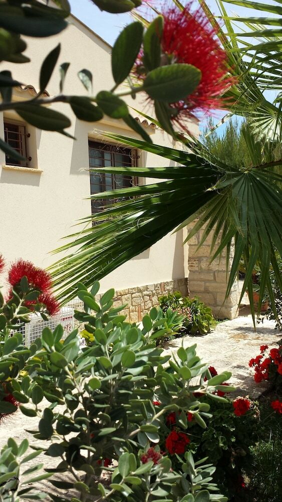 Bed & Breakfast La Suite Di Segesta