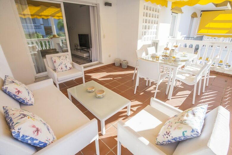 Apartamentos Dama de Noche