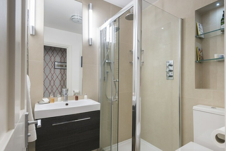 Beautiful Family Home In Putney