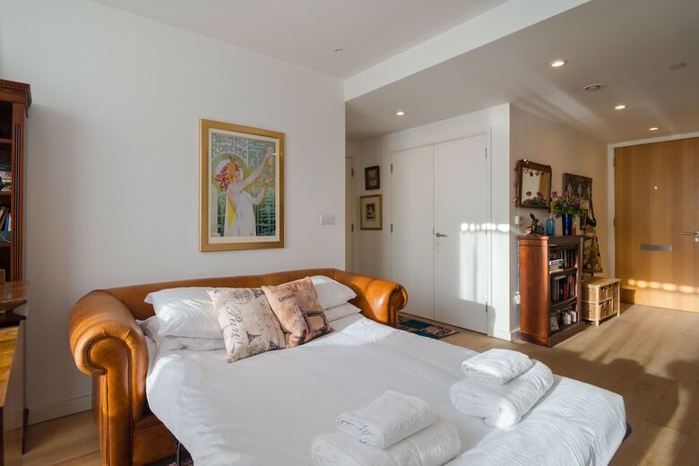 Apartamentos Parisian Inspired Home Near Waterloo