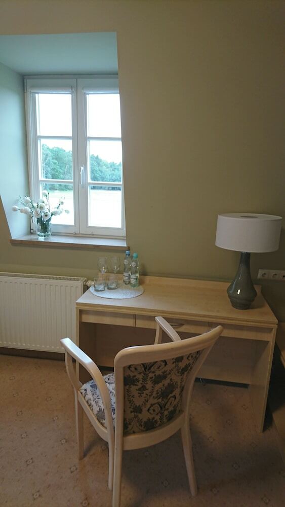 Hotel Eco Niebor�w
