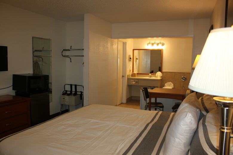 Motel Port Of Tacoma Inn