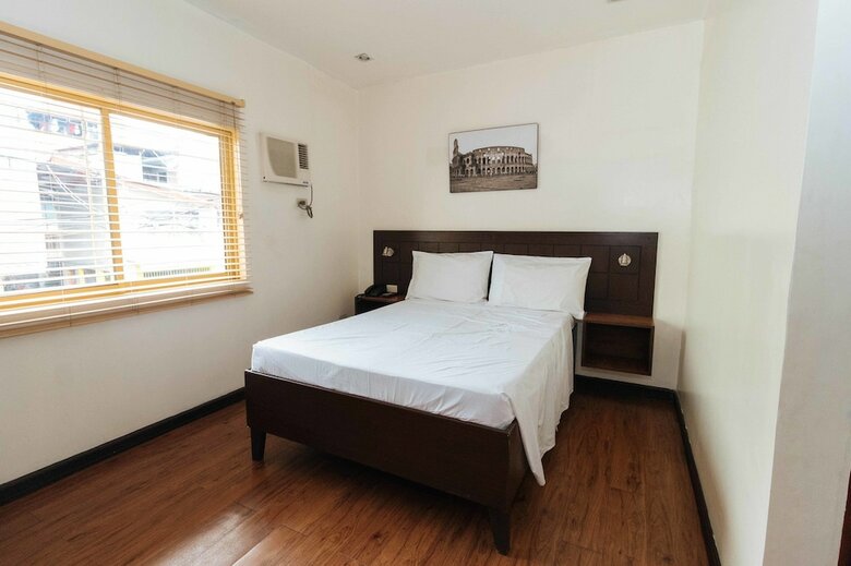 Hotel Reddoorz @ San Antonio Makati