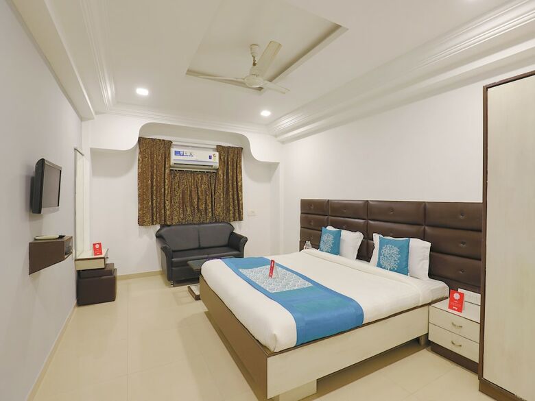 Hotel Oyo Flagship 321 Vastrapur Ahmedabad