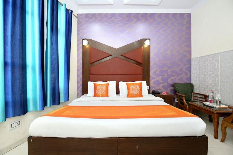 Hotel Oyo 8278 Supremo