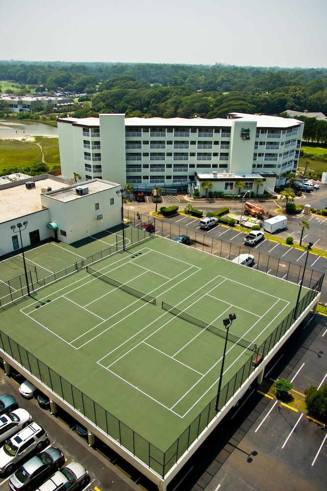 Hotel Sands Beach Club Resort