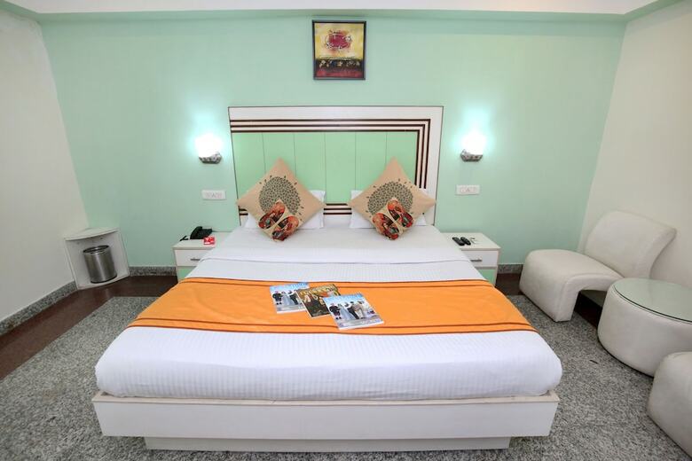 Oyo 9575 Hotel Absolute Comfort
