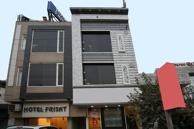 Oyo 10145 Hotel Jk