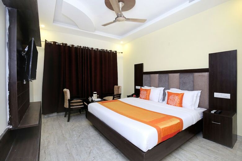 Oyo 322 Hotel Royal