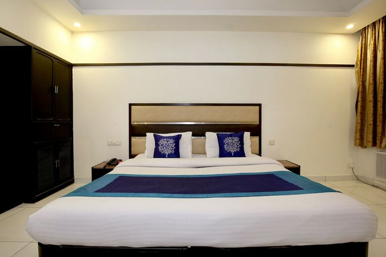 Oyo 10144 Hotel Southend