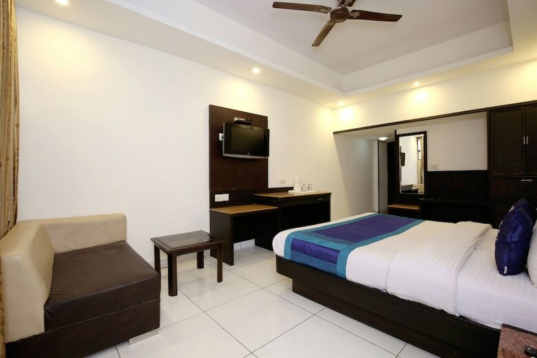 Oyo 10144 Hotel Southend