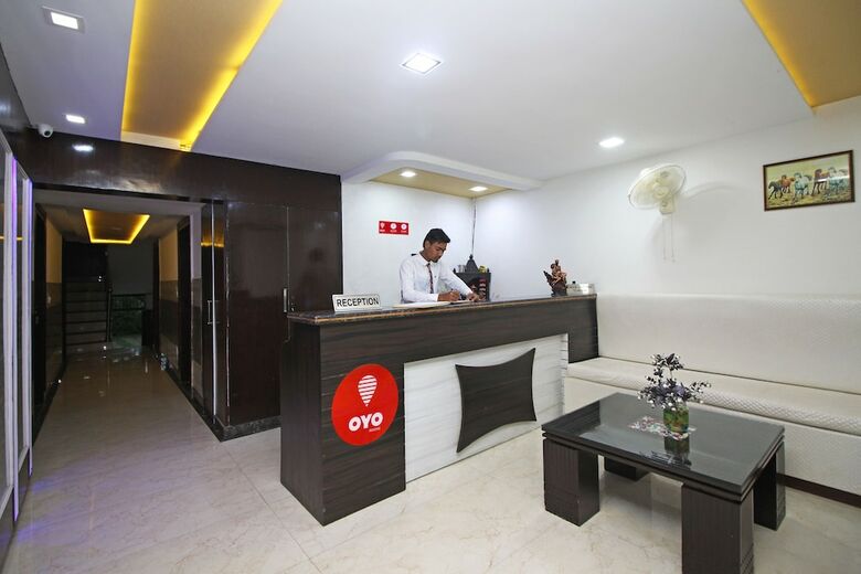 Oyo 8743 Hotel Ravi Palace