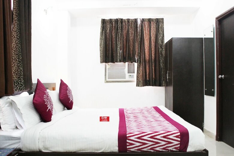 Oyo 9367 Hotel Taj Galaxy