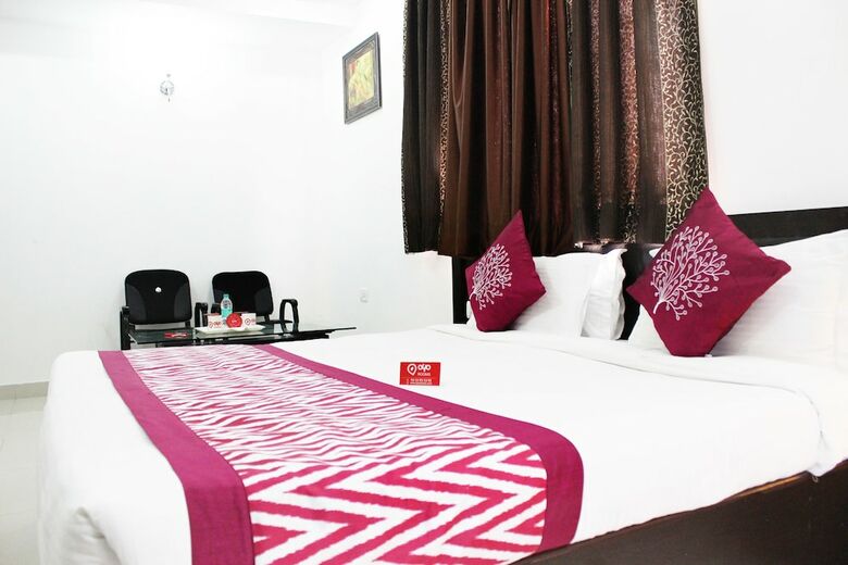 Oyo 9367 Hotel Taj Galaxy