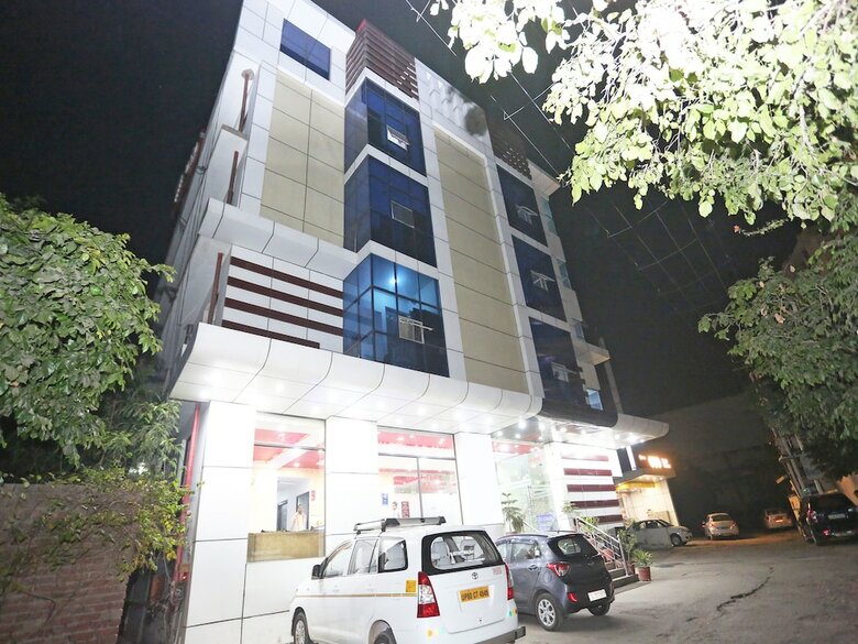 Oyo 9367 Hotel Taj Galaxy