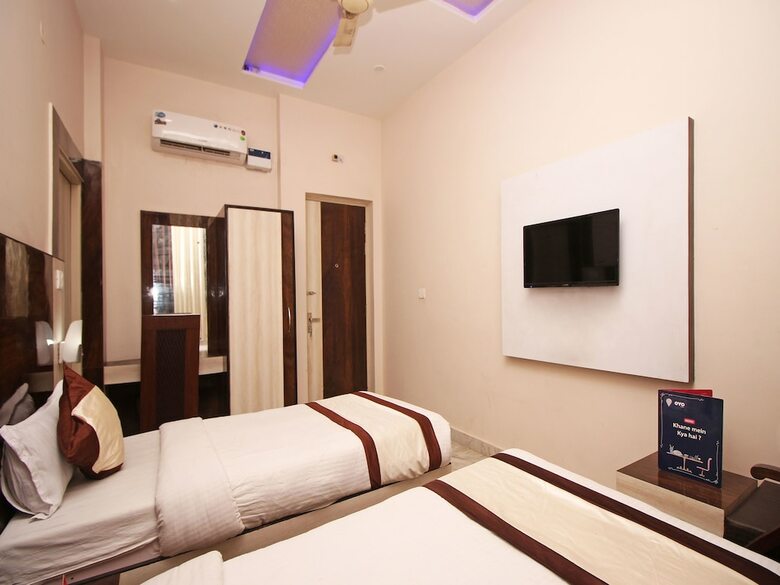 Oyo 3202 Hotel Gayatri Residency