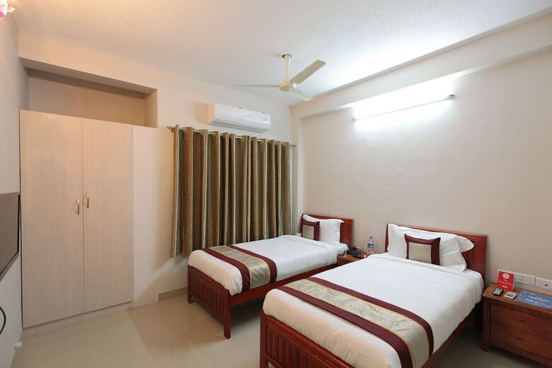 Hotel Oyo 6345 Royce Ebony