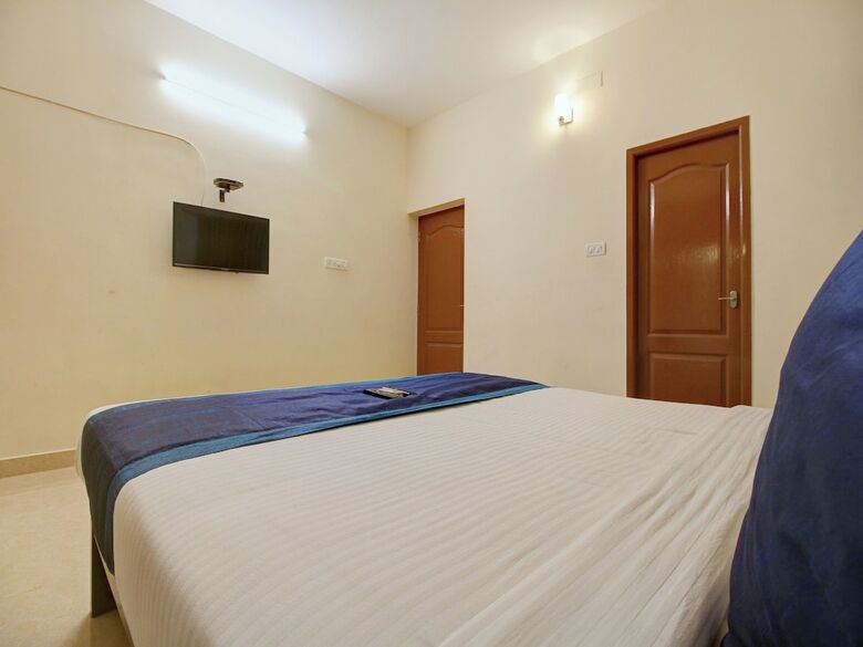 Hotel Oyo 5287 White Glow Apartments