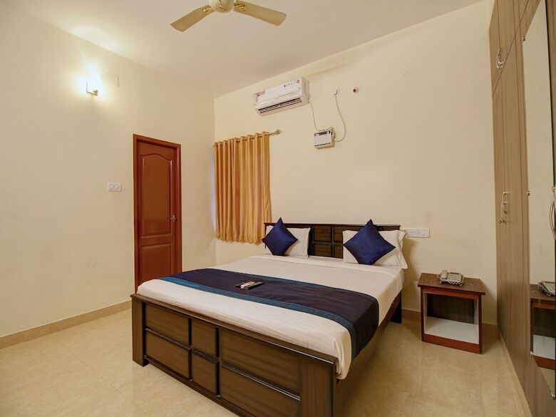 Hotel Oyo 5287 White Glow Apartments
