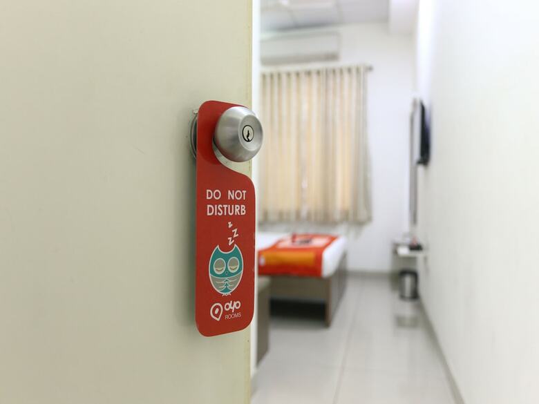 Hotel Oyo 3547 Raj Guru Residency