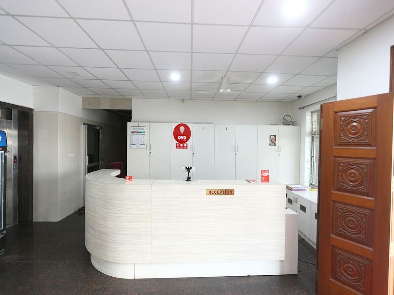 Hotel Oyo 3547 Raj Guru Residency