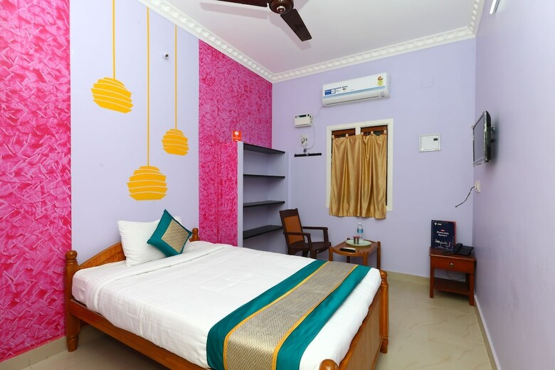 Hotel Oyo 7747 Ss Residency
