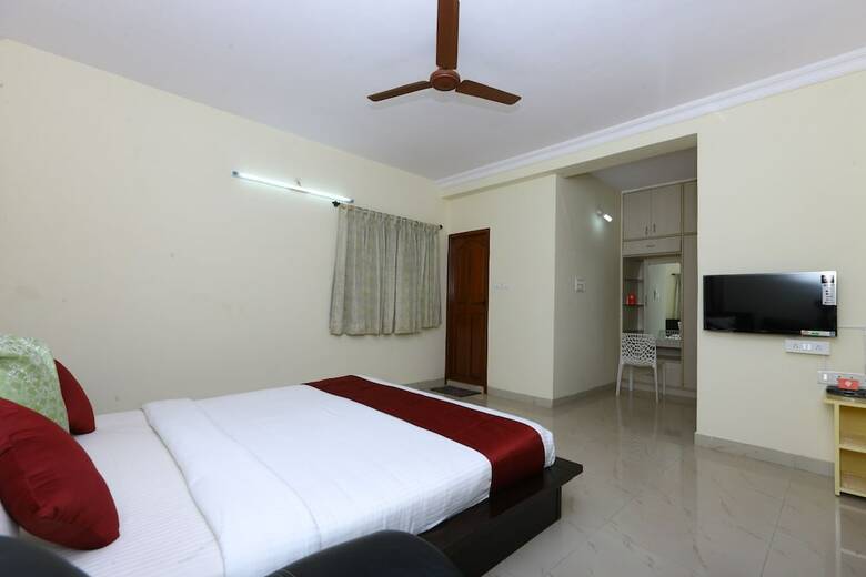 Hotel Oyo 9257 Egmore