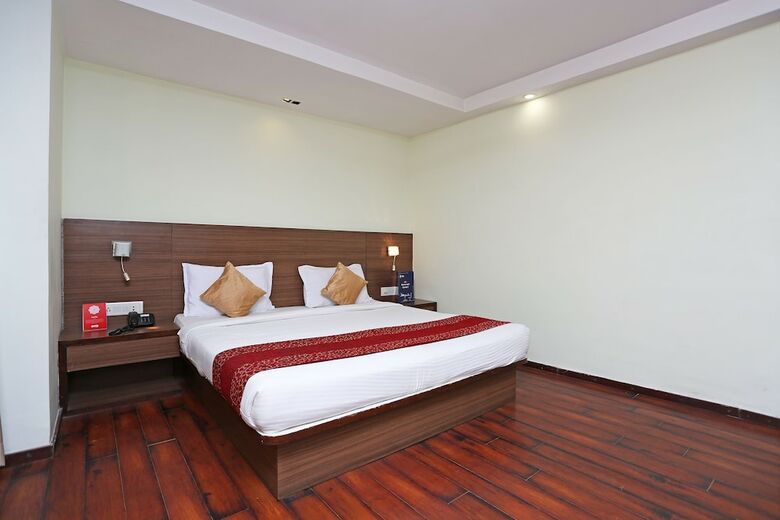 Oyo 9580 Hotel Garnet Inn