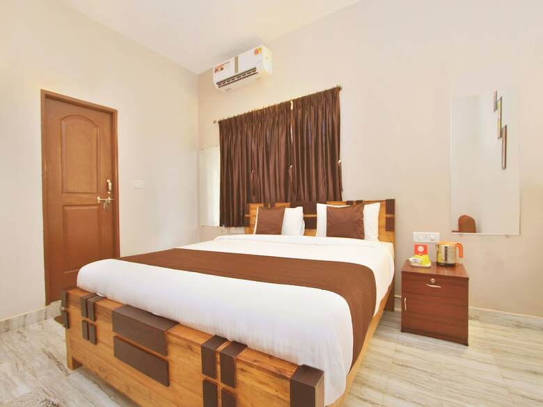 Hotel Oyo 10182 Avyukta Homestay