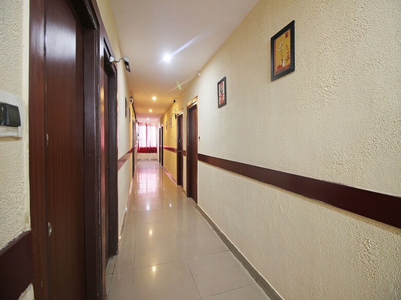 Oyo 9632 Hotel Prestige Residency