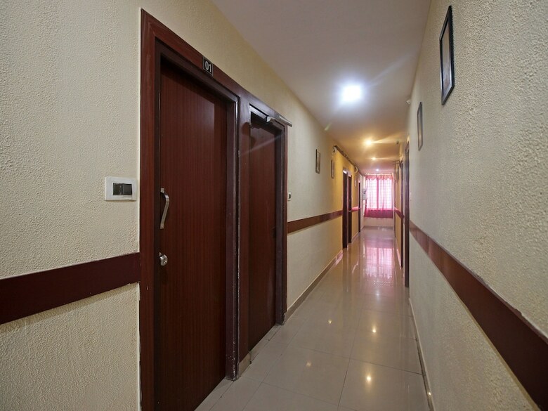 Oyo 9632 Hotel Prestige Residency