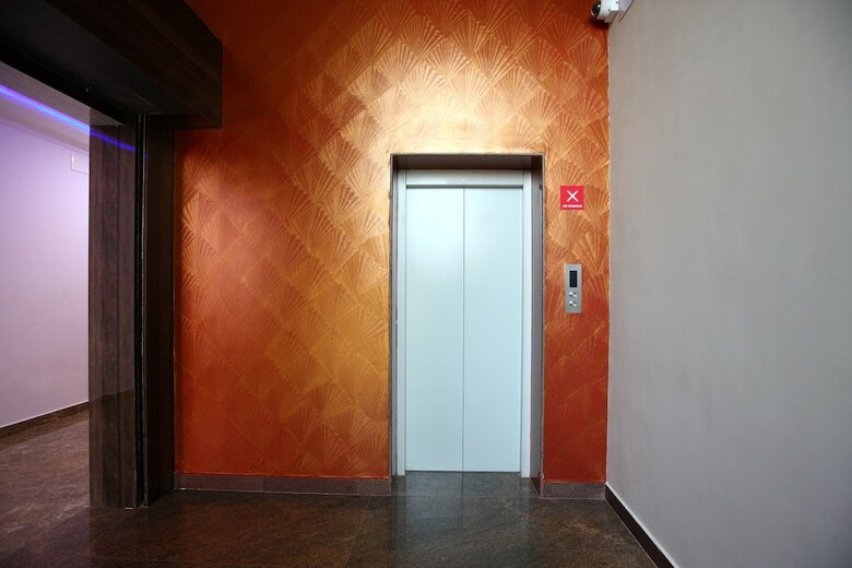 Hotel Oyo 8446 Bouvana Residency