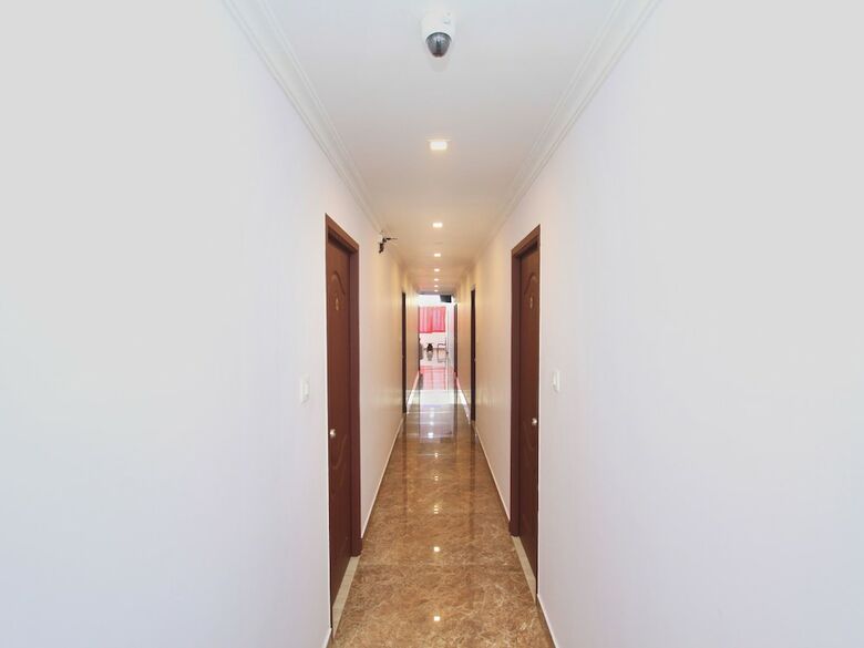 Hotel Oyo 8446 Bouvana Residency