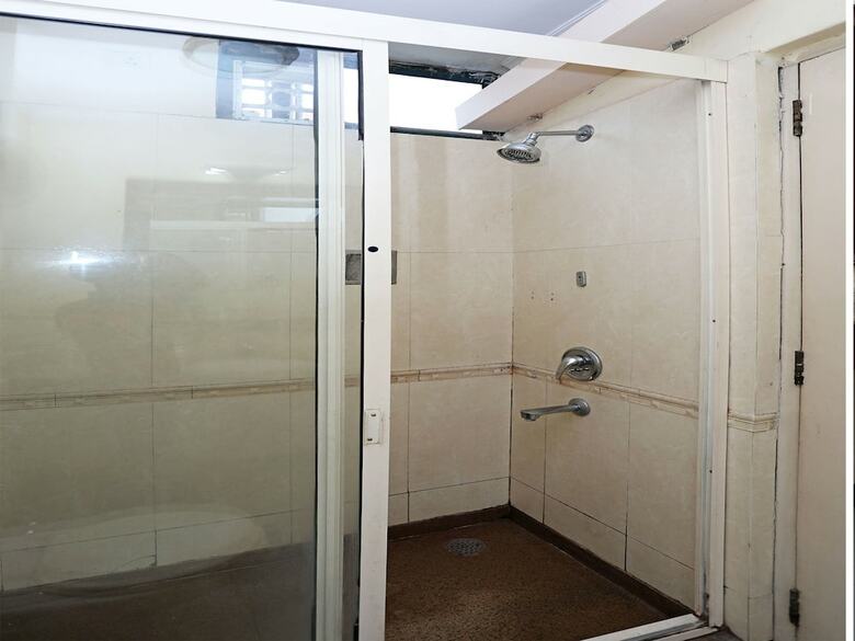 Hotel Oyo 8465 Near Sahara Mall