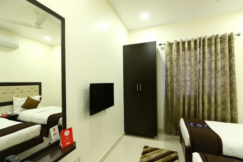 Hotel Oyo 7850 Royal Elite