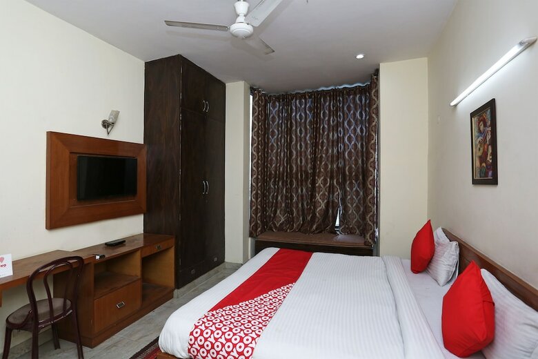 Hotel Oyo 350 Near Medanta