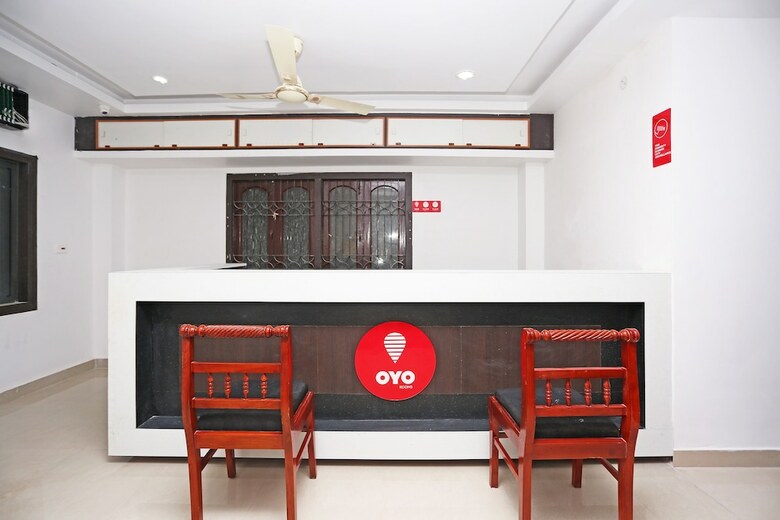 Oyo 10734 Hotel Ne Residency