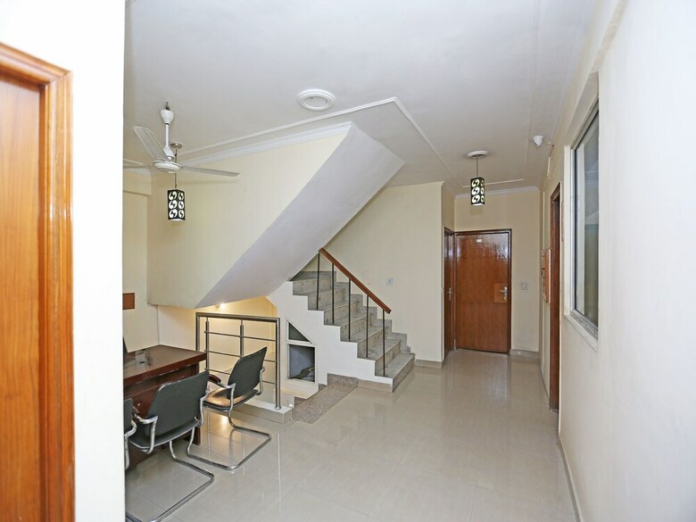 Oyo 9554 Hotel Grand Plaza